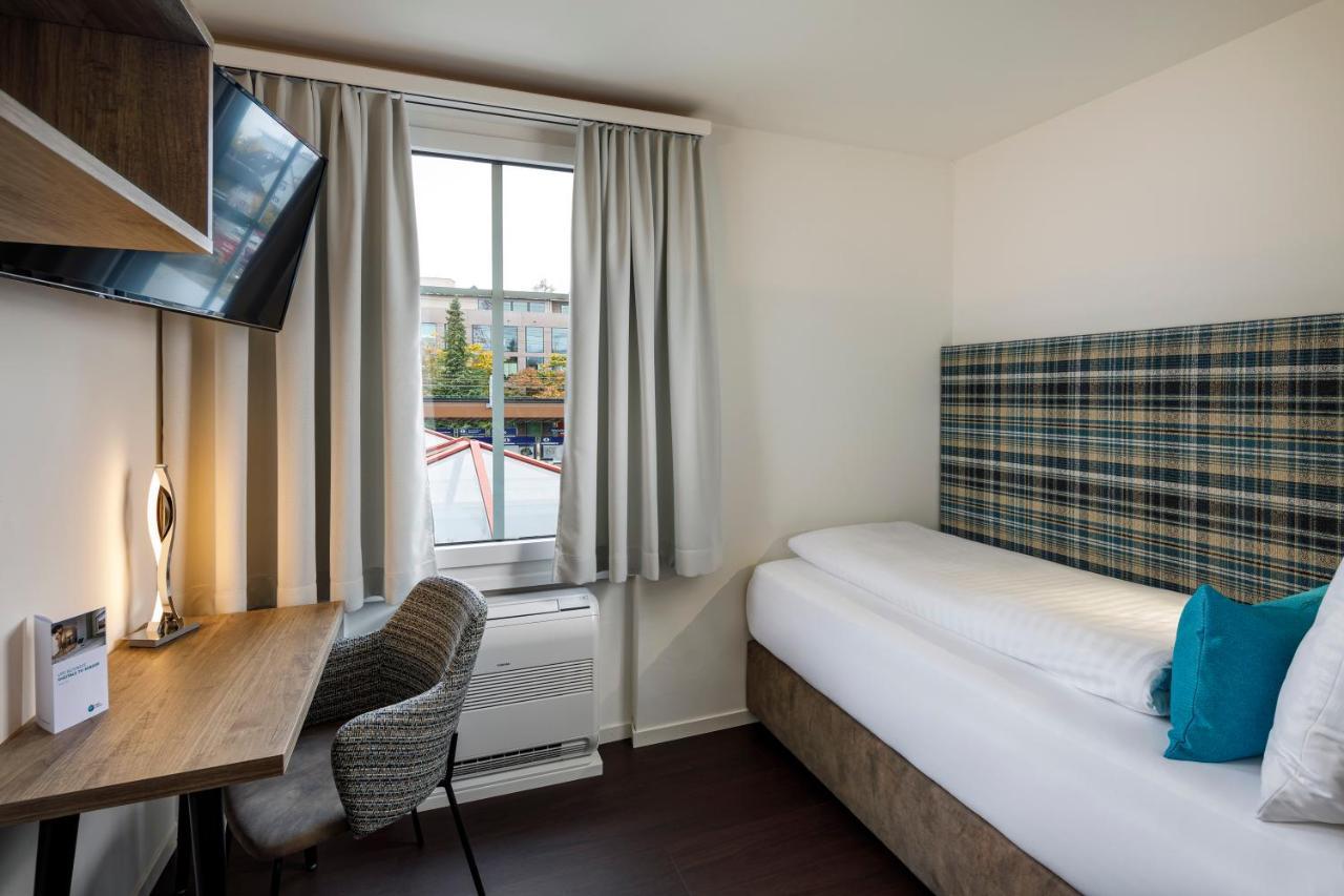 Hotel Schweizerhof Ветцикон Экстерьер фото